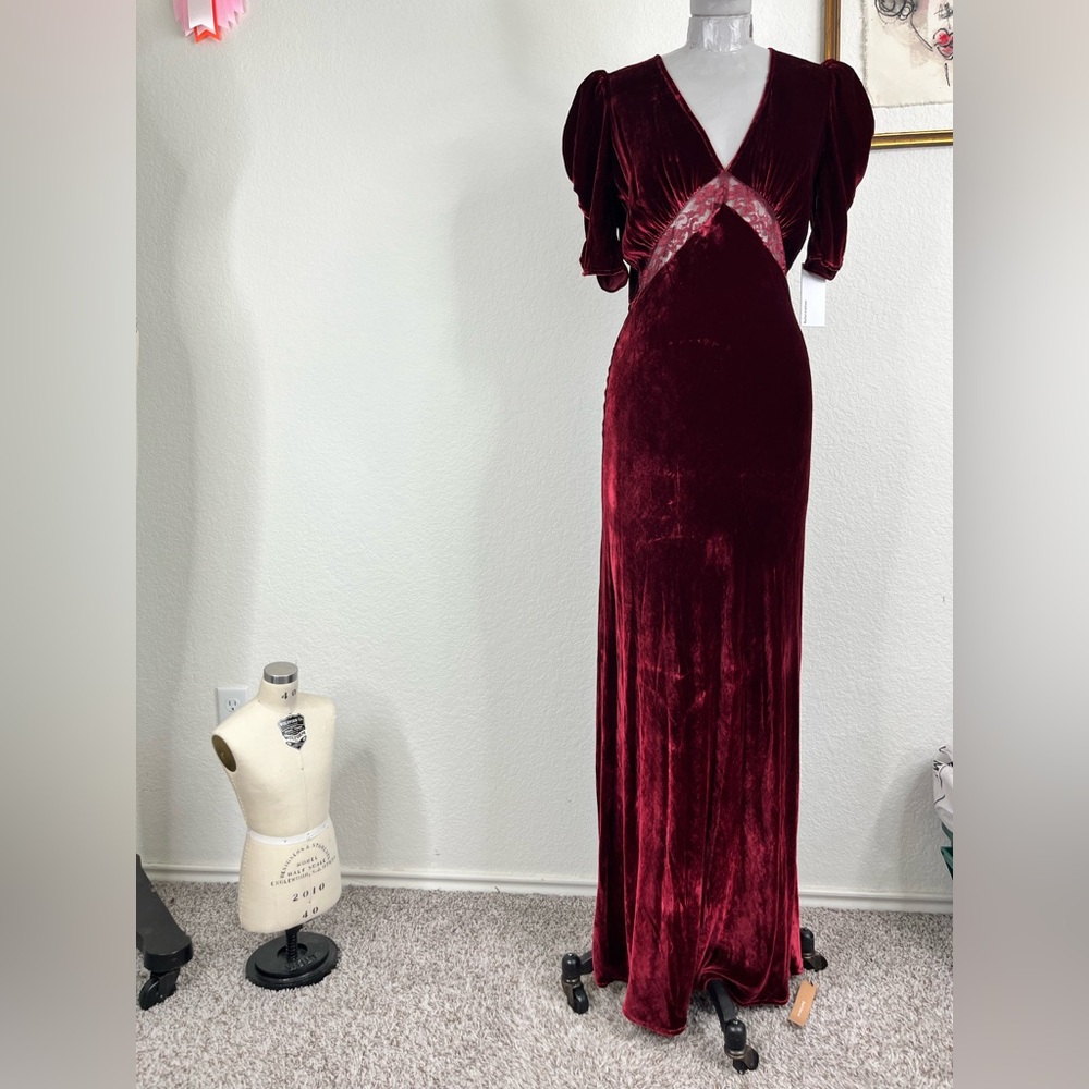 Reformation Malaga Velvet Dress in Chianti Lace Pouf Sleeve Plunge Neck Floor - Picture 2 of 14